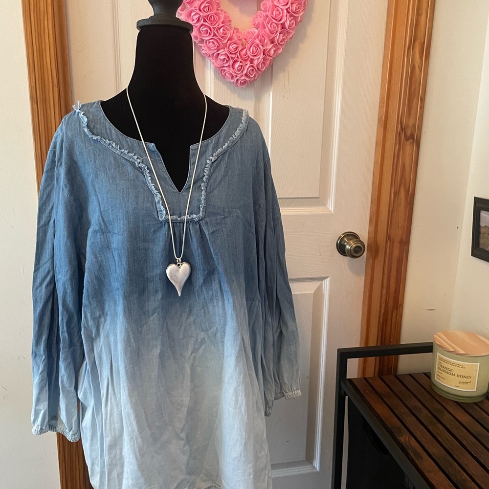 Women’s Blue Ruby Rd. Top